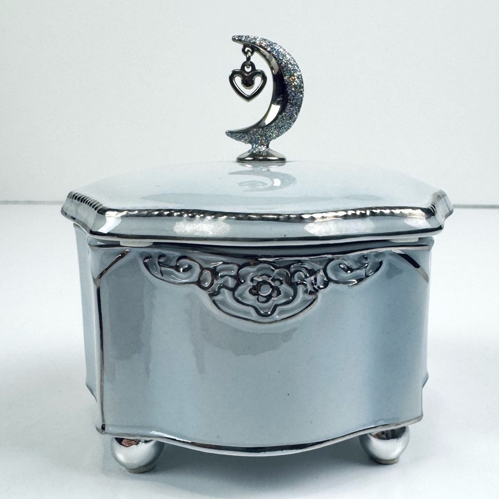 The Bradford Exchange Silver Moonlight Music Box Granddaughter I Love You Gift - Picture 5 of 9